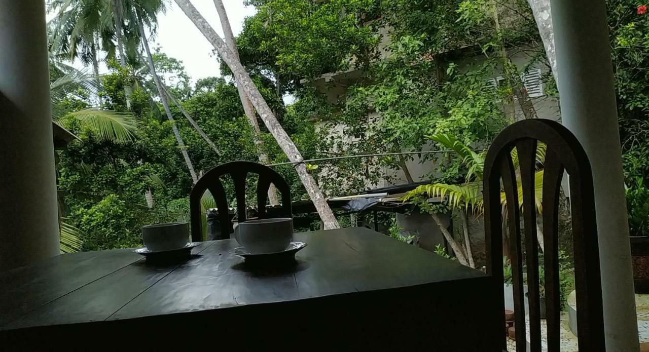 Top Rock Villa Unawatuna Esterno foto